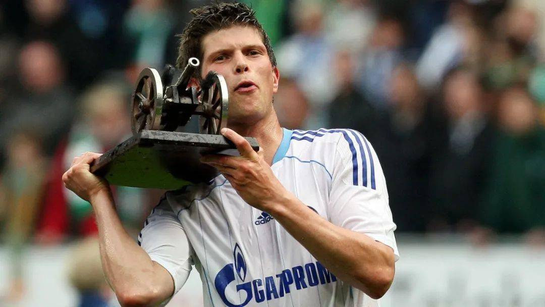 今晨阿贾克斯调整名单以备德国杯，伤情更新环节打磨，信心回归，球队文化再被提及的简单介绍-九游体育